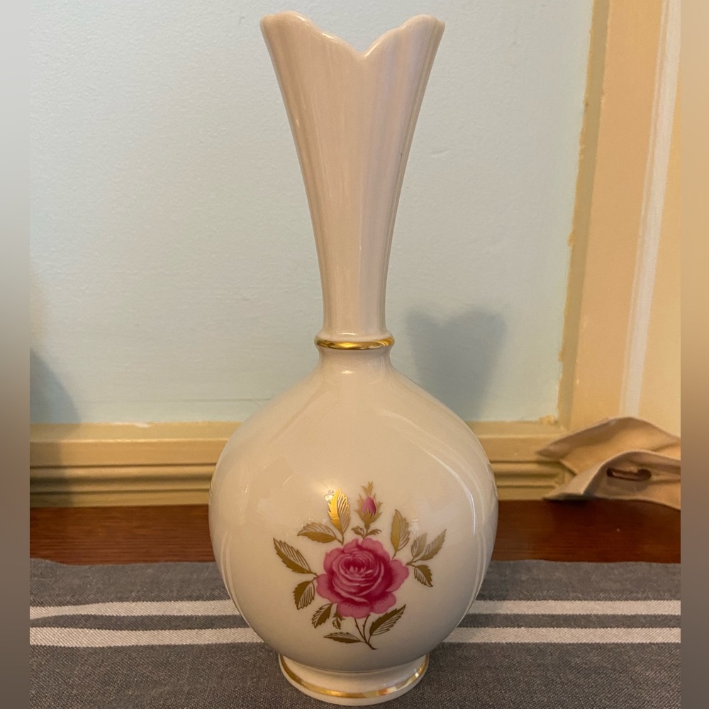 Lenox Vase with Floral Design on the Front, gold accent. In excellent condition.